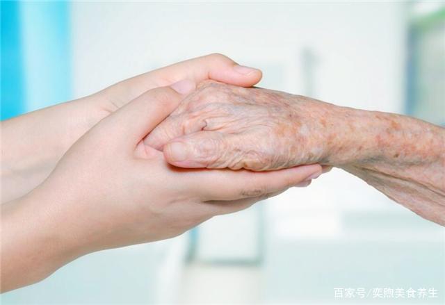 补充“维E”，对老年斑或许有一定的作用